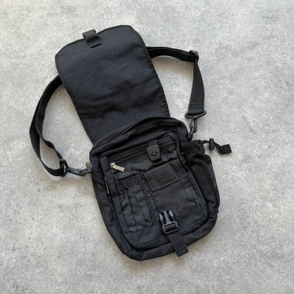 Nike 1990s cross body technical utility bag (11”x9”)