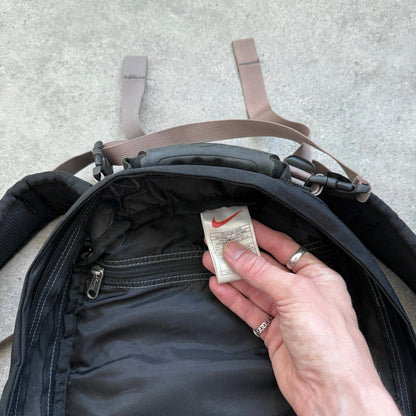 Nike ACG 1990s 40L technical backpack (22”x15”)