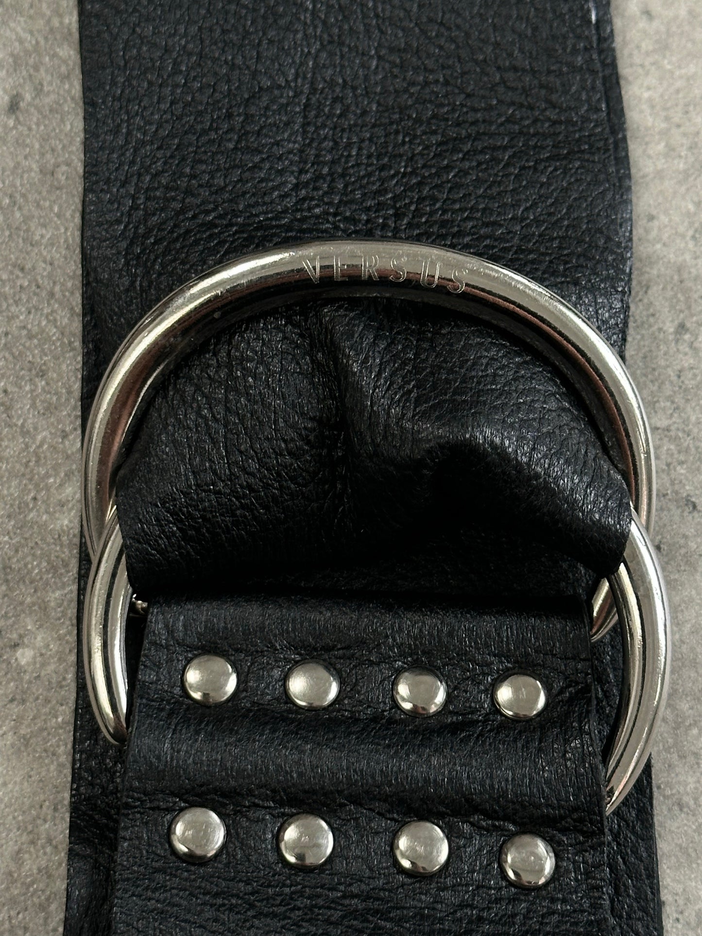 Gianni Versace Versus 1990s Leather Chunky Belt