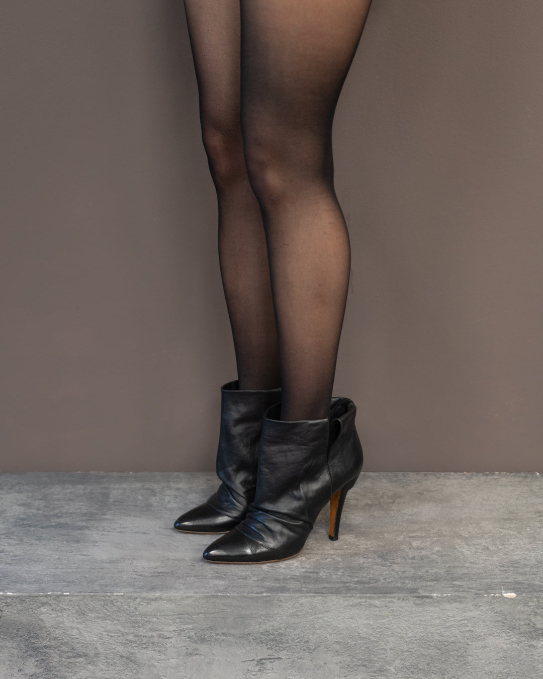 MARGIELA RUFFLE HEELS (EU 38)