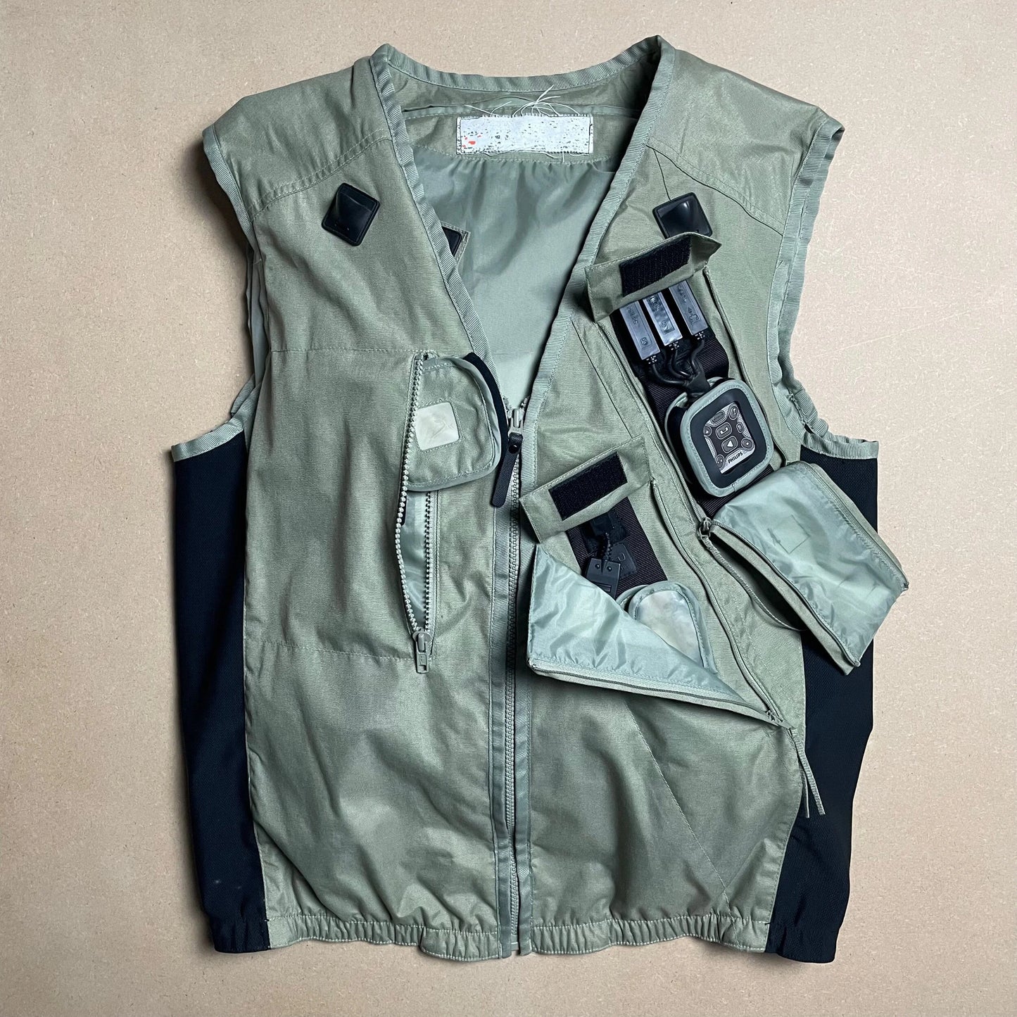 2000 Light Olive Green Massimo Osti x Levi’s ICD x Phillips Software Transformable Vest