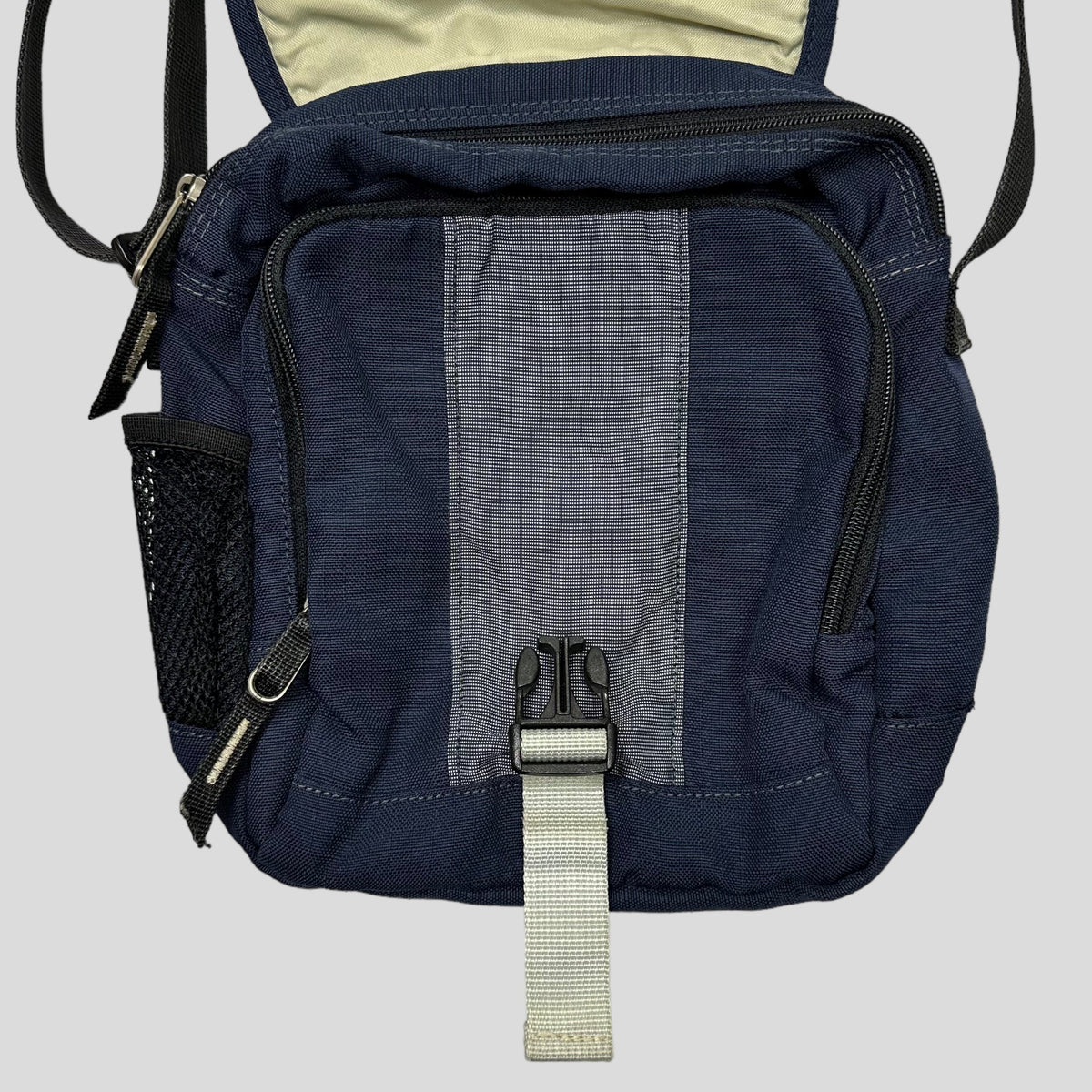 Nike 2003 Ripstop Multipocket Crossbody Bag | O/S, Navy