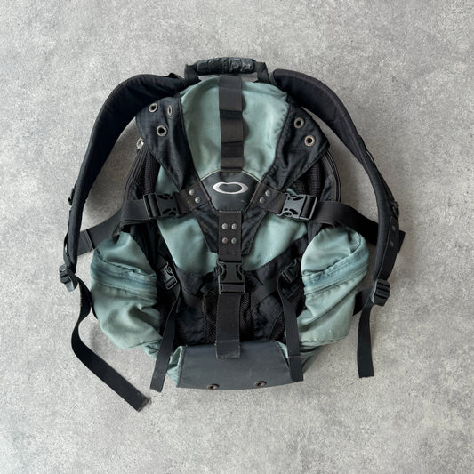 Oakley Software 2000s Icon technical utility backpack (22”x15”)