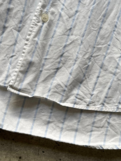 Armani Jeans men’s striped short sleeve shirt made of pure cotton, featuring a classic design and button closure.