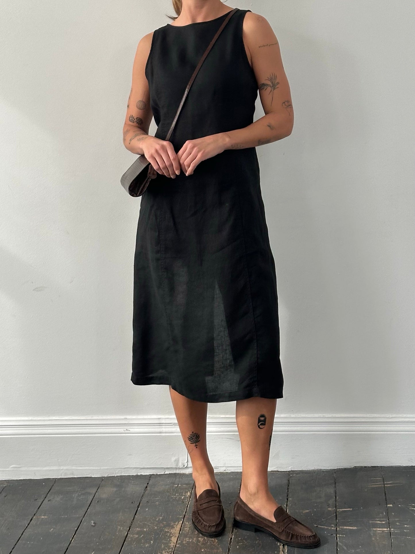 Armani Jeans 1990s pure linen sleeveless dress in size M, shown in a natural beige color with a relaxed fit and classic design.