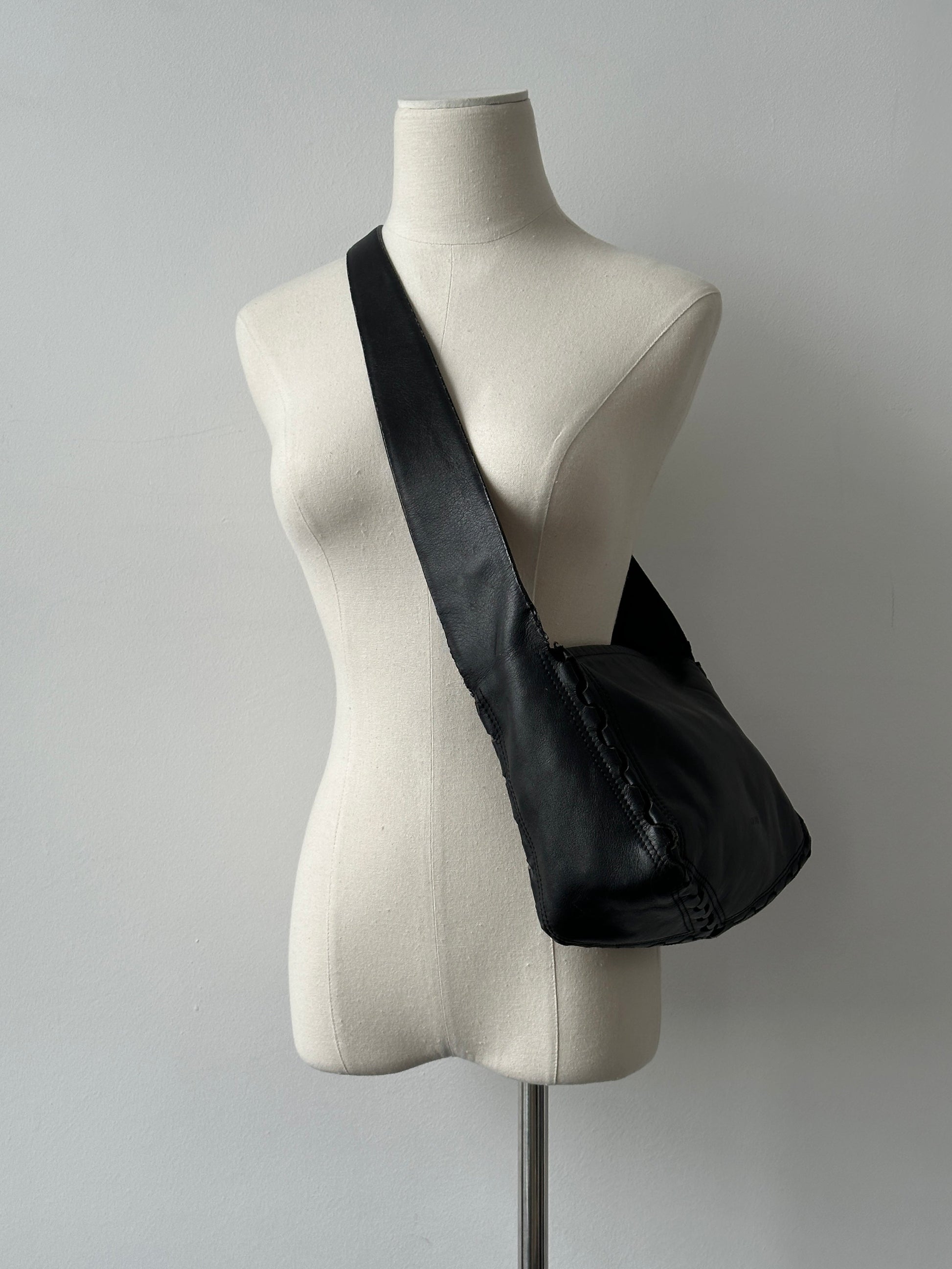 DKNY 2000s Leather Crossbody Bag