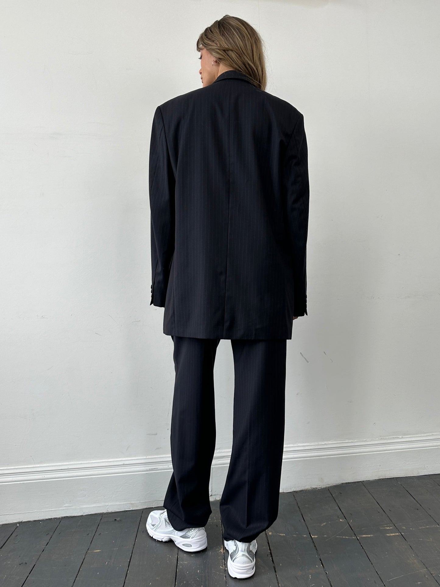 Pierre Balmain Pinstripe Pure Wool Single Breasted Suit - 40L/W32