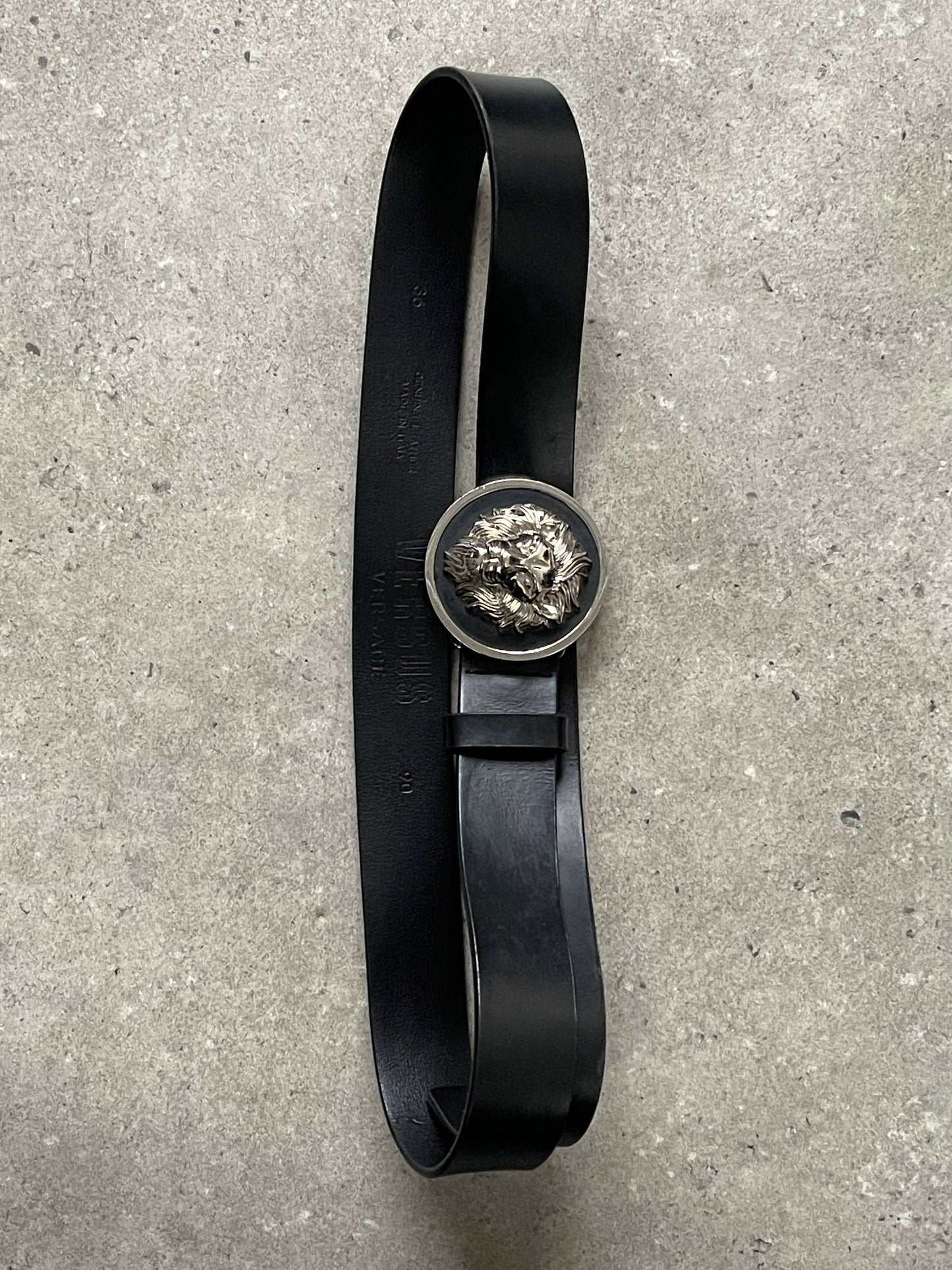 Versace Versus 1990s Bespoke Lion Head Leather Belt - W30-38