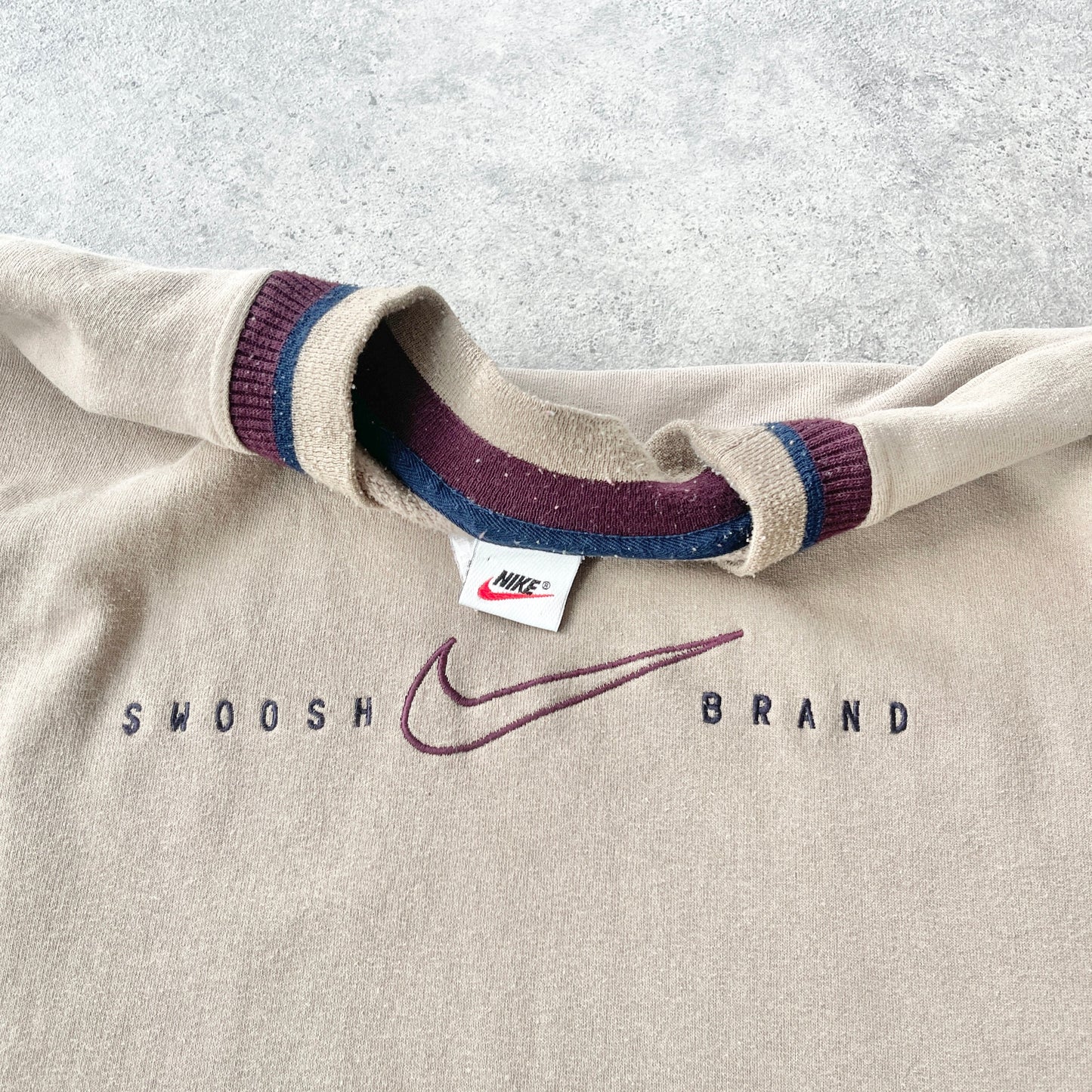 Nike RARE 1990s heavyweight embroidered sweatshirt (XL)