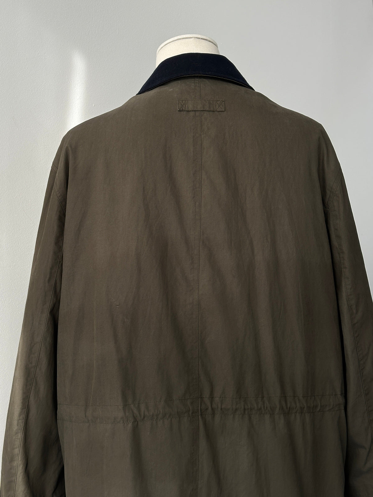 Ralph Lauren Chaps 1990s wool collar cotton trench coat, men's size L, classic beige design with button details and belt.