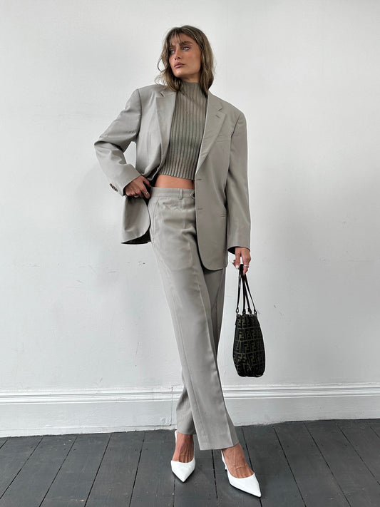 Armani Collezioni Pure Wool Single Breasted Suit - 40R/W30