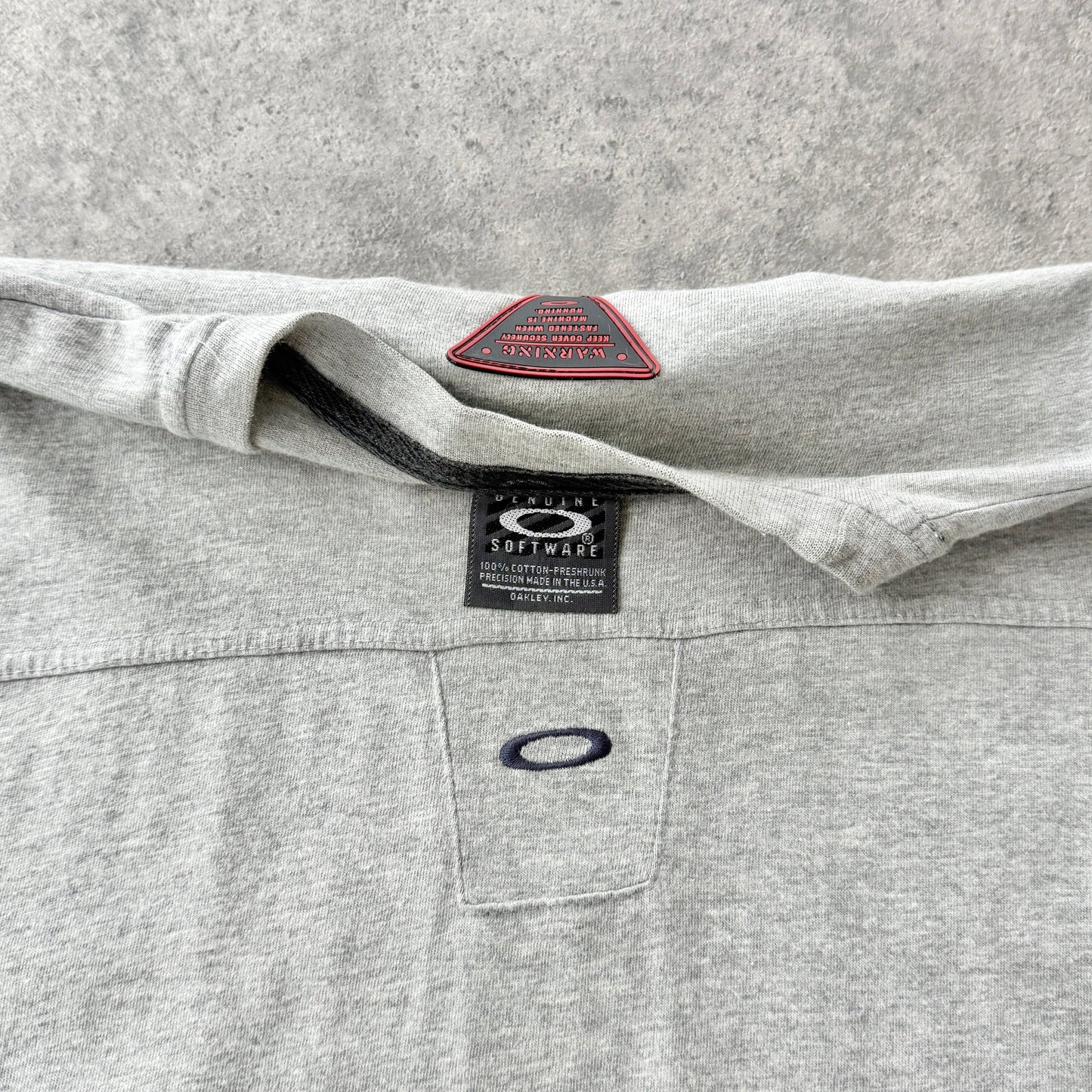 Oakley Software 2000s heavyweight rubber logo t-shirt (M)