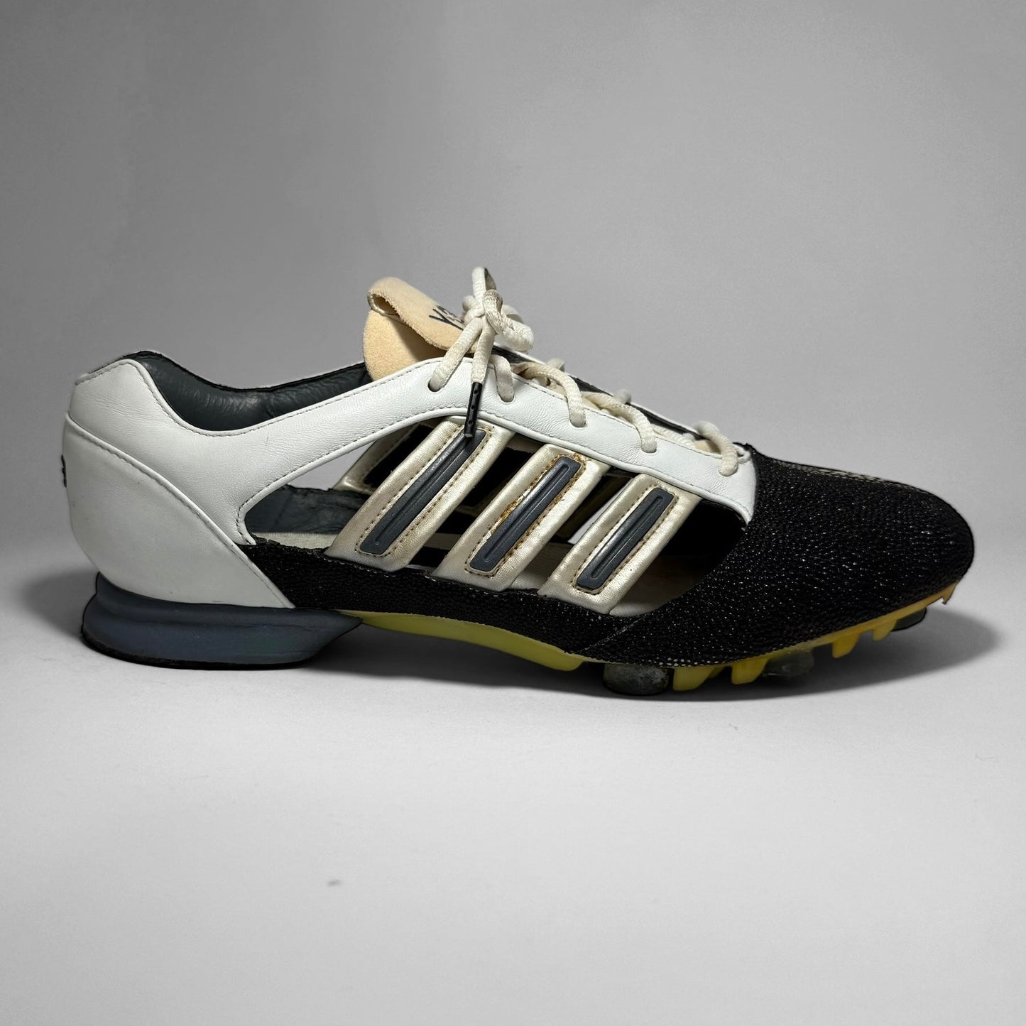 Adidas Y3 Track & Field ‘Stingray’ (2004)