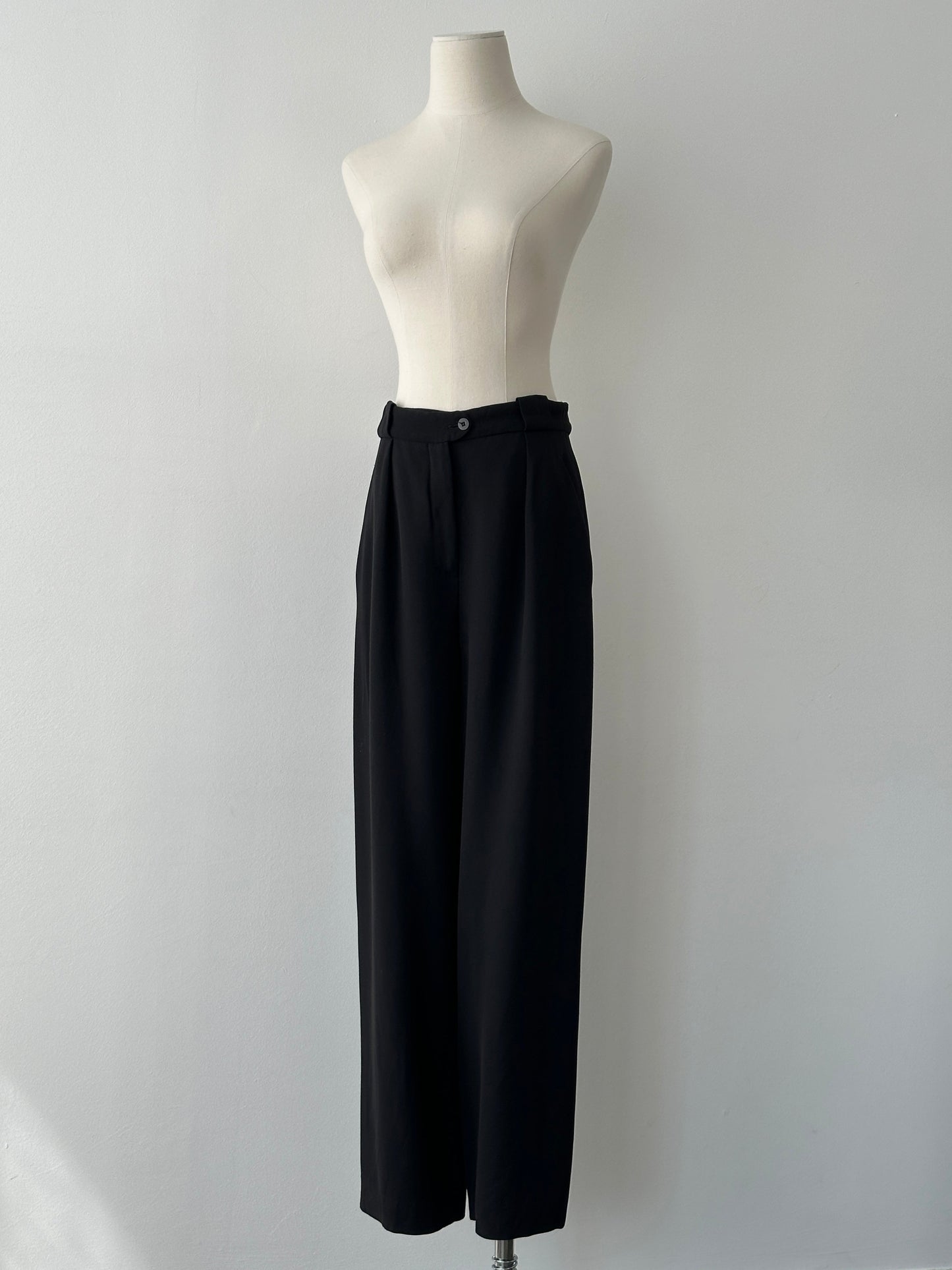Mani 1990s Wool Tapered Leg Tailored Trouser - W26