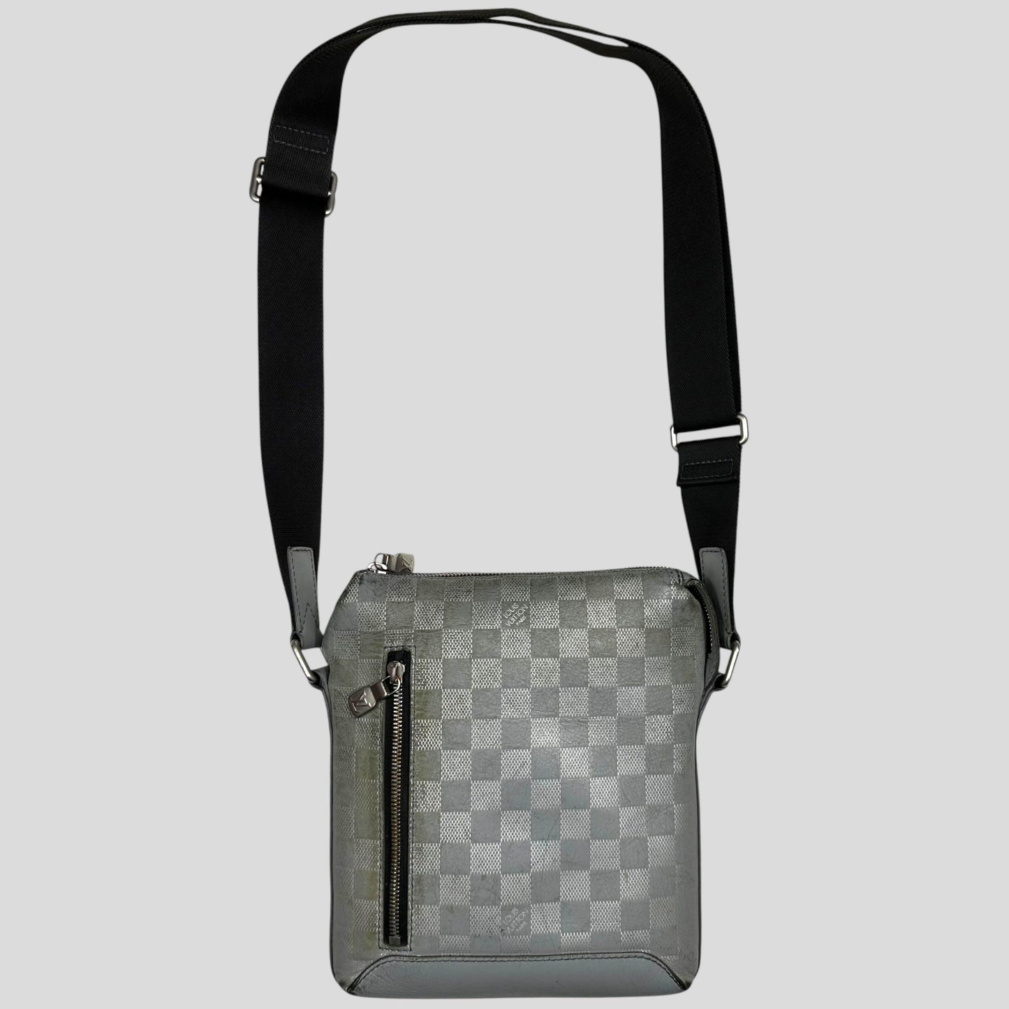 Louis Vuitton Damiere Discovery Monogram BB Leather Infini Messenger Bag | O/S, Grey
