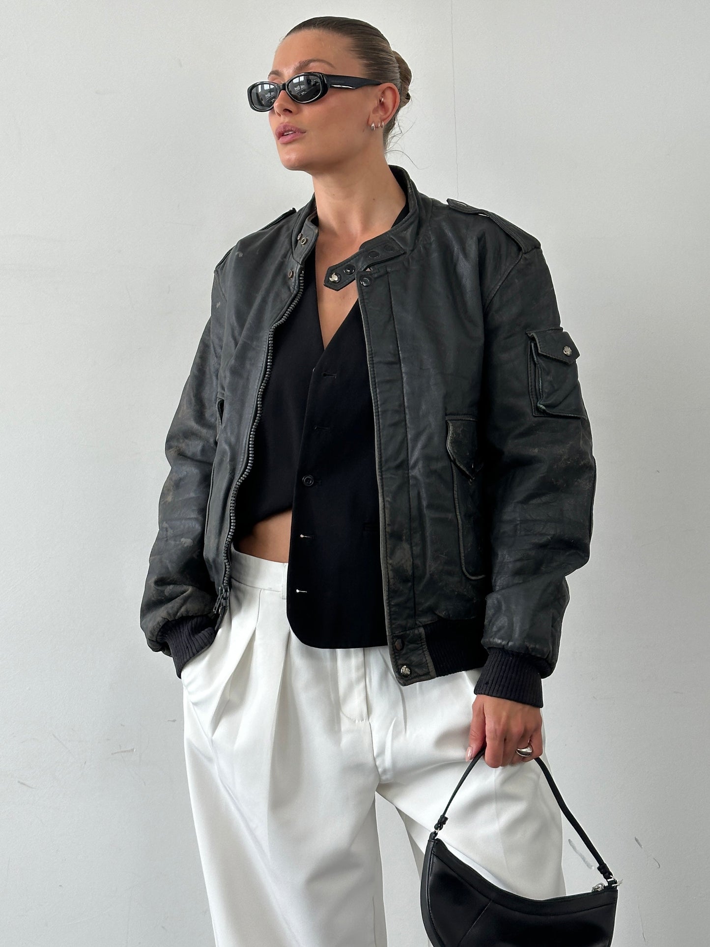 Vintage Distressed Leather Bomber Jacket - M/L