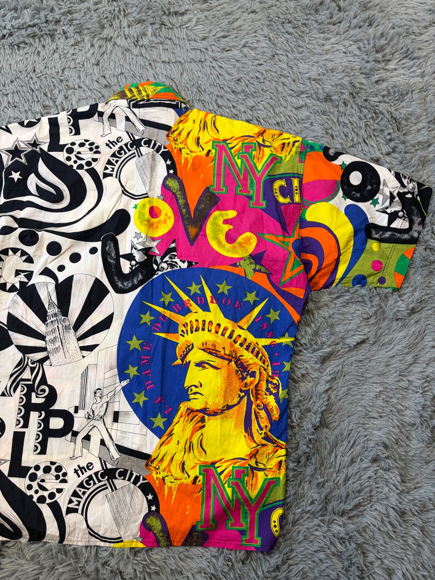 Versace VJC 90’s New York Day & Night Split Graphic Shirt - M/L | O/S, Black