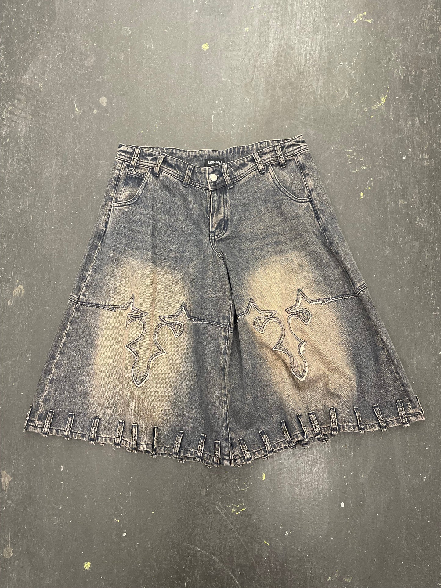 https://cdn.shopify.com/s/files/1/0909/3598/4473/files/8DDB9404-9311-4452-A411-A59633625B2B.jpg?v=1740341875