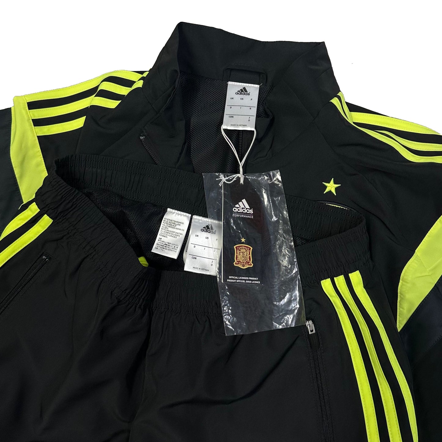 Adidas Spain 2014/15 Tracksuit In Black ( M )