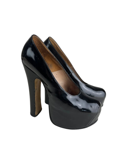 Vivienne Westwood F/W 1990 Portrait Collection elevated platforms