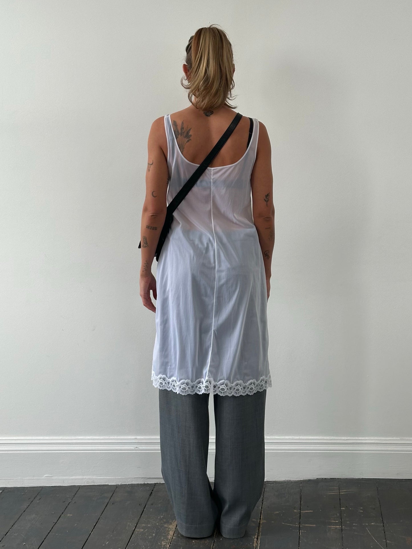 Italian Vintage 1990s Sheer Lace Sleeveless Dress - L