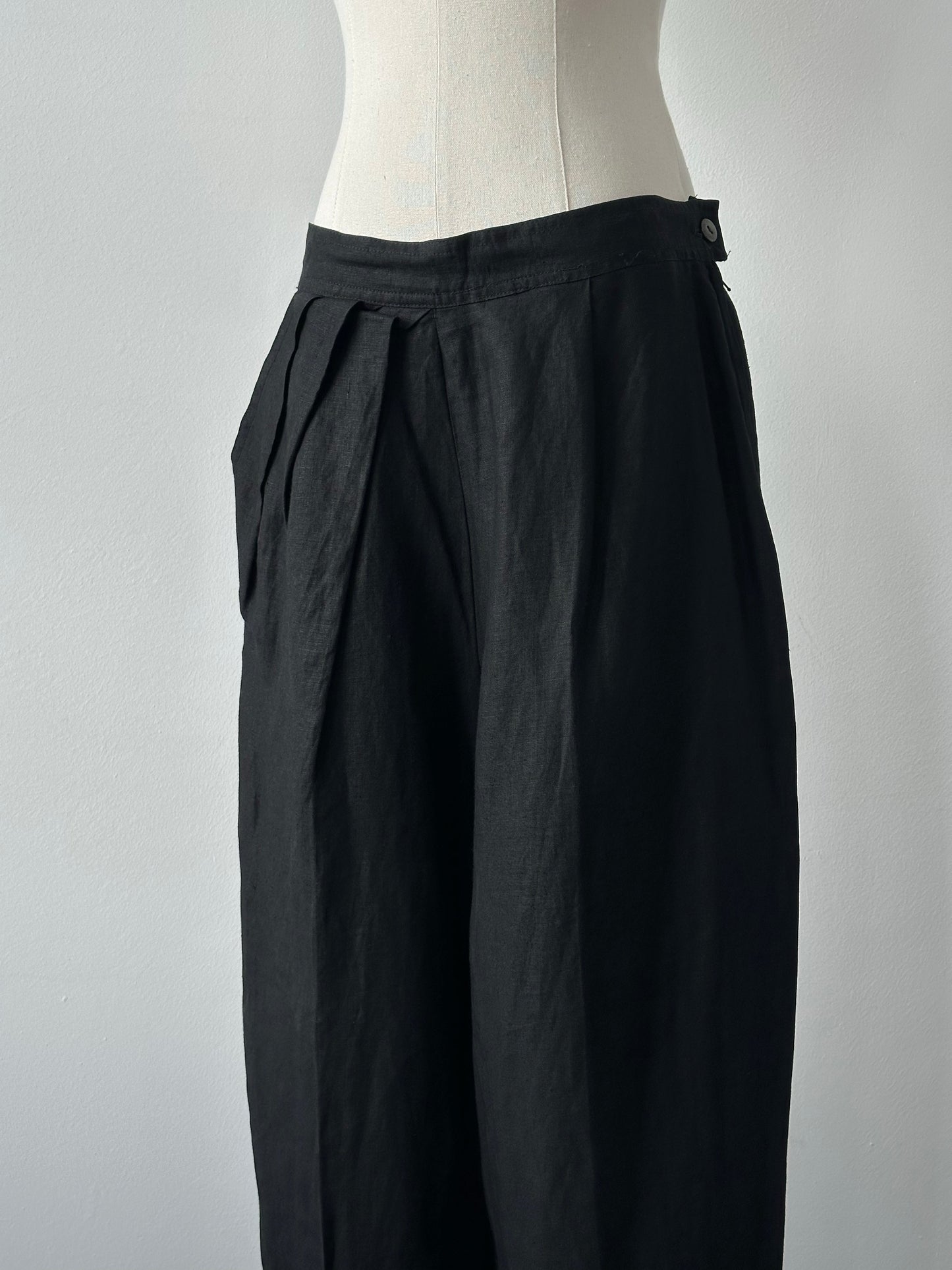 Max Mara 1990s Pure Linen Pleated Trousers - W28