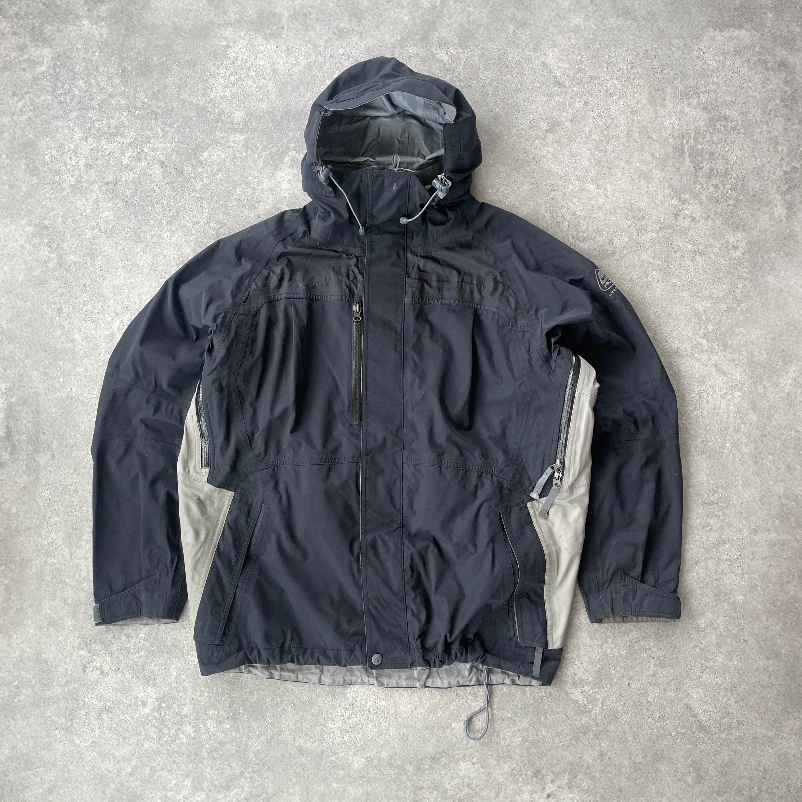 Nike ACG RARE 2000s technical storm-fit waterproof shell jacket (M