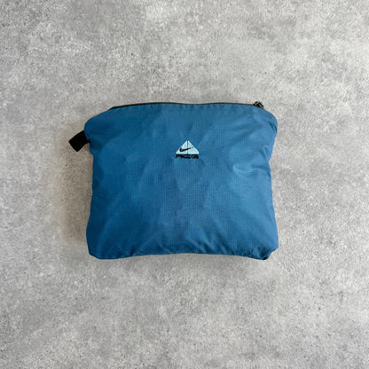 Nike ACG 1990s technical lightweight packable shell jacket (M)