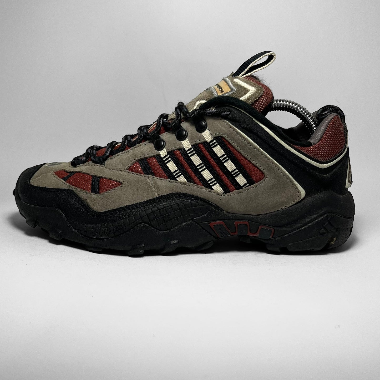 Adidas Response Traxion (2000)