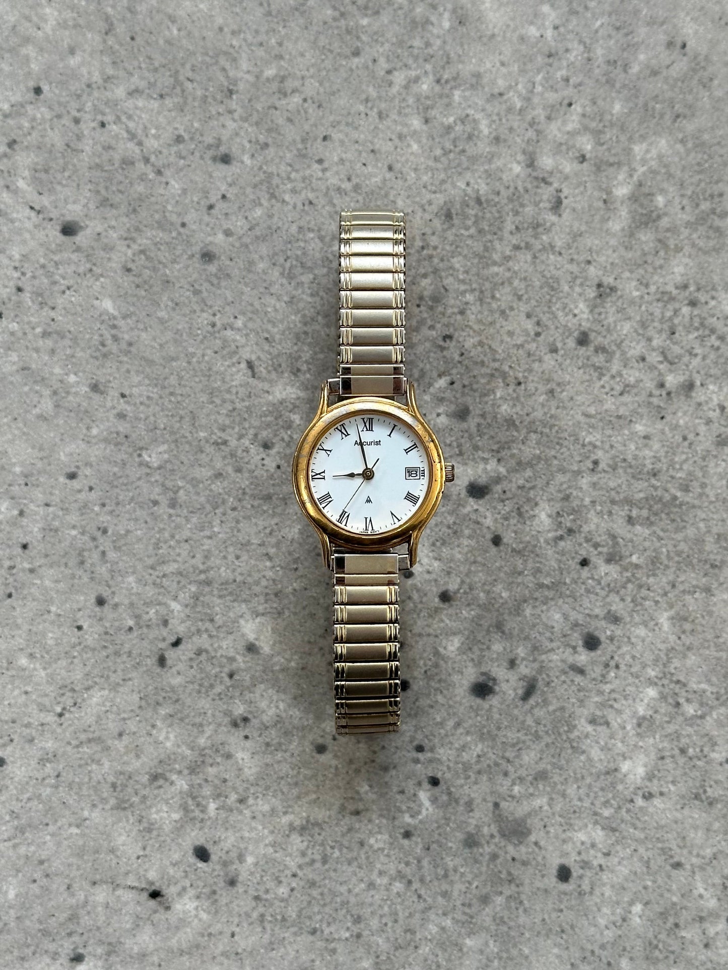 Accurist 1990s Gold Tone Quartz Watch