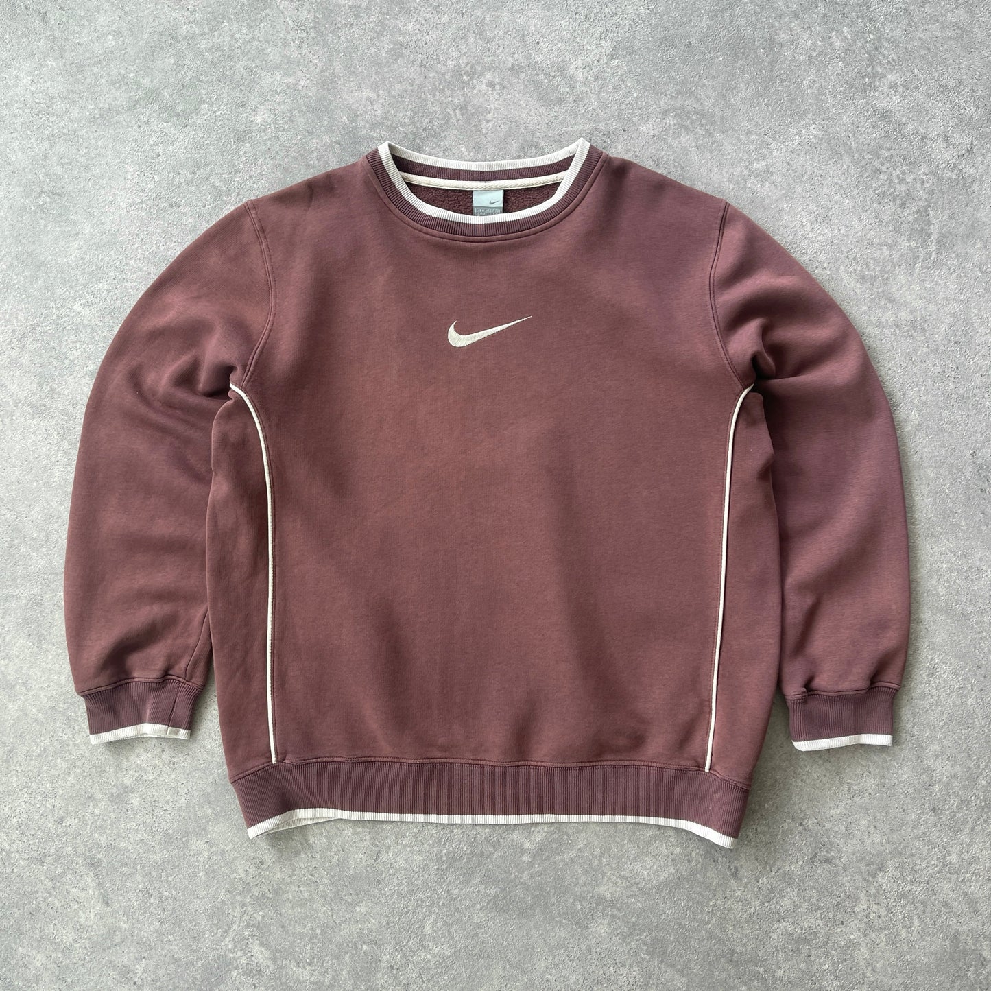 Nike 2000s heavyweight embroidered sweatshirt (M)