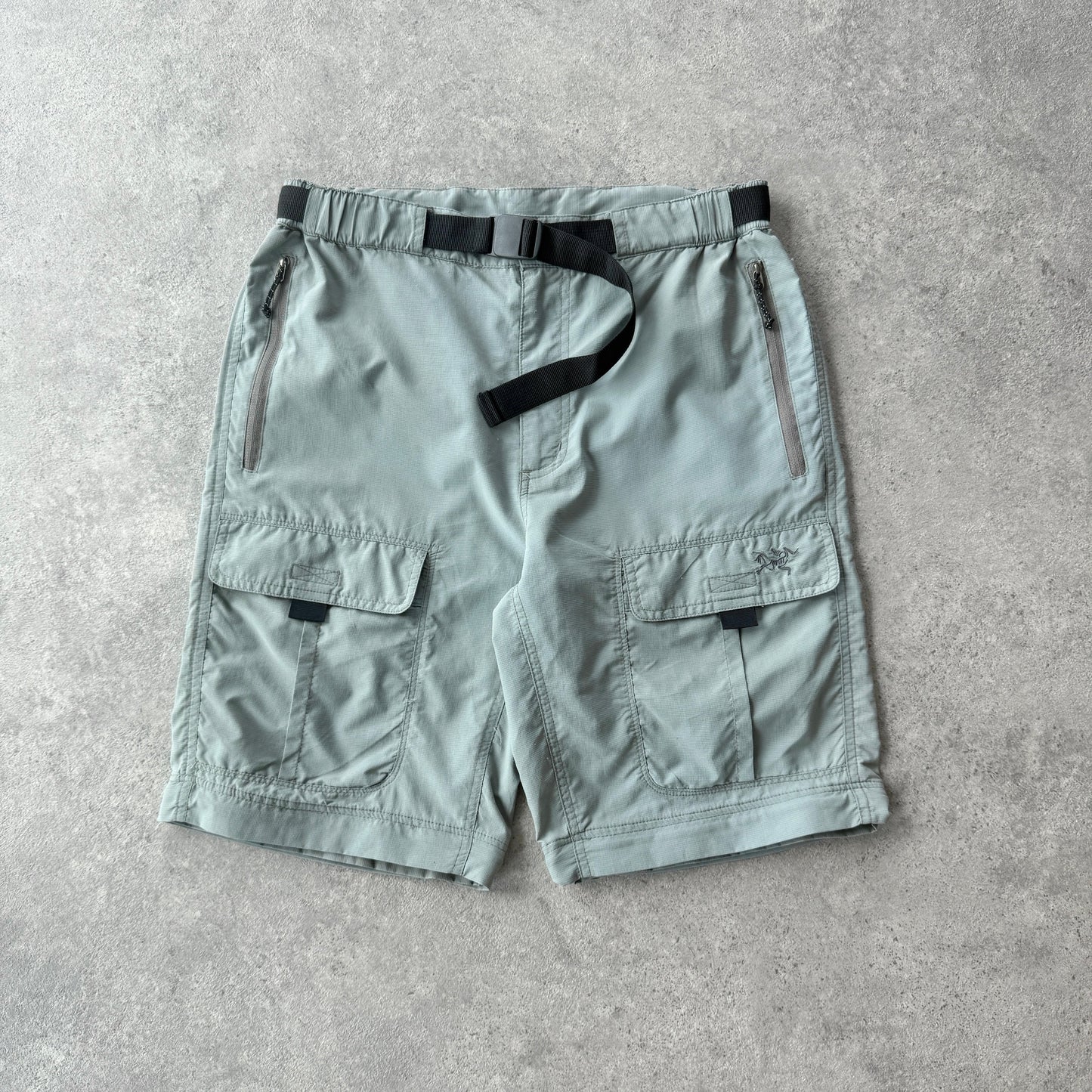 Arc’teryx 2000s convertible technical lightweight trousers (M)