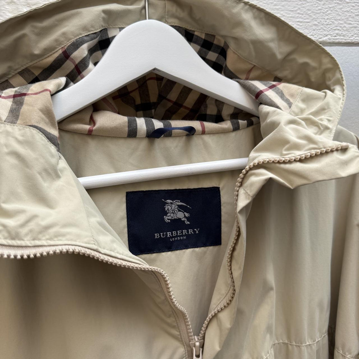 Burberry Vintage 2000s Nylon Hooded Smock – Beige (XL) | Extra Large, Beige