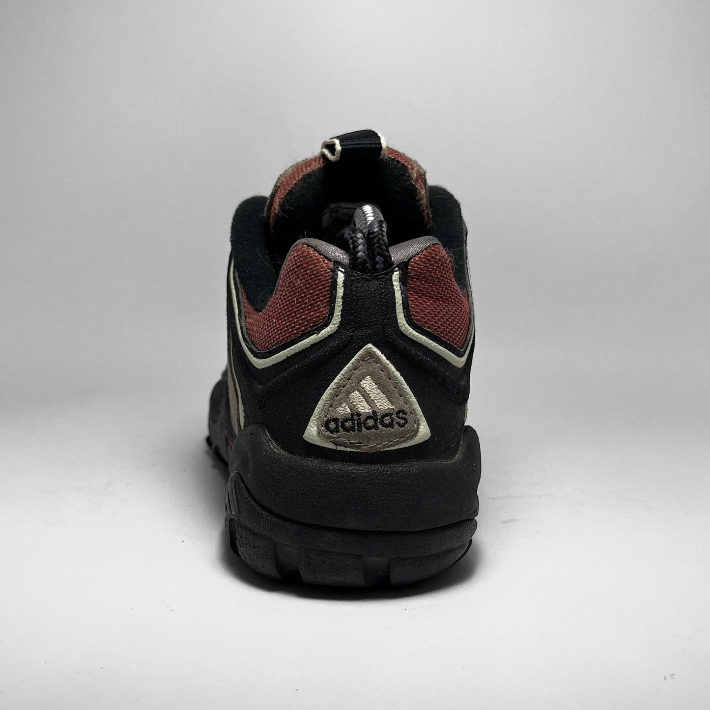 Adidas Response Traxion (2000)