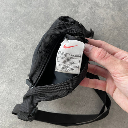 Nike 1990s cross body technical utility bag (10”x8”)