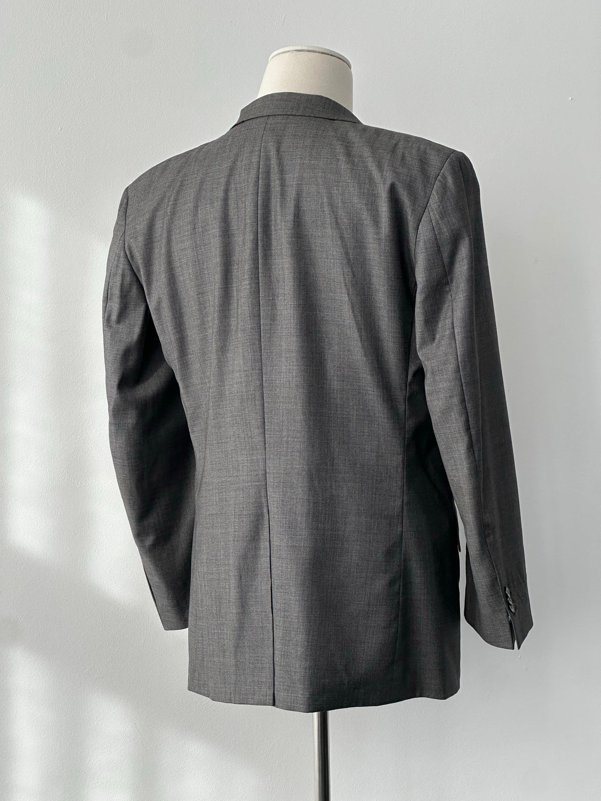 Loro Piana 1990s pure wool high neck blazer with contrast collar, size 40R, featuring tailored fit and classic style.