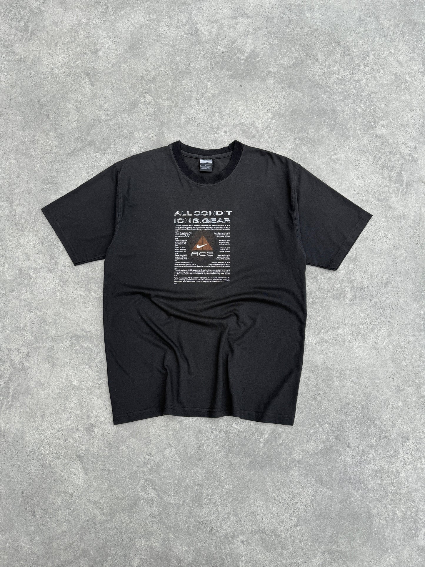 nike acg 2001 heavyweight graphic t-shirt (xl) | Default Title, Red