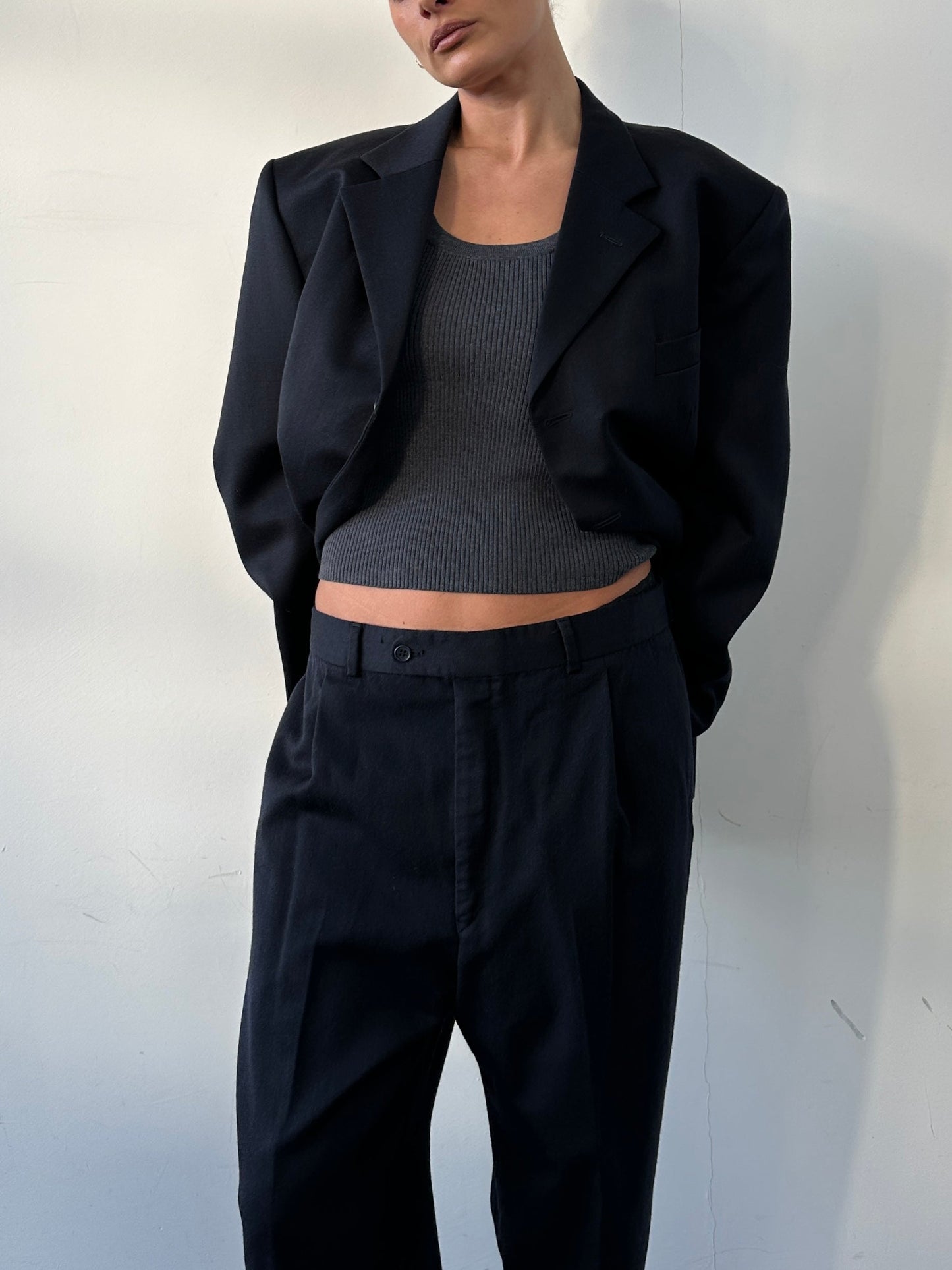 Yves Saint Laurent Pour Homme Pure Wool Single Breasted Suit - 48L/W36