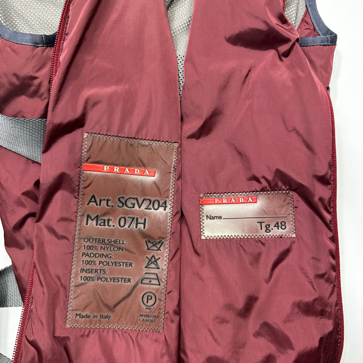 Prada Sport 1999 Nylon Bondage Mesh Padded Gilet - IT48 (S/M) | Small, Burgundy