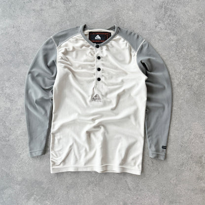 Nike ACG RARE 1990s ribbed base layer t-shirt (M)