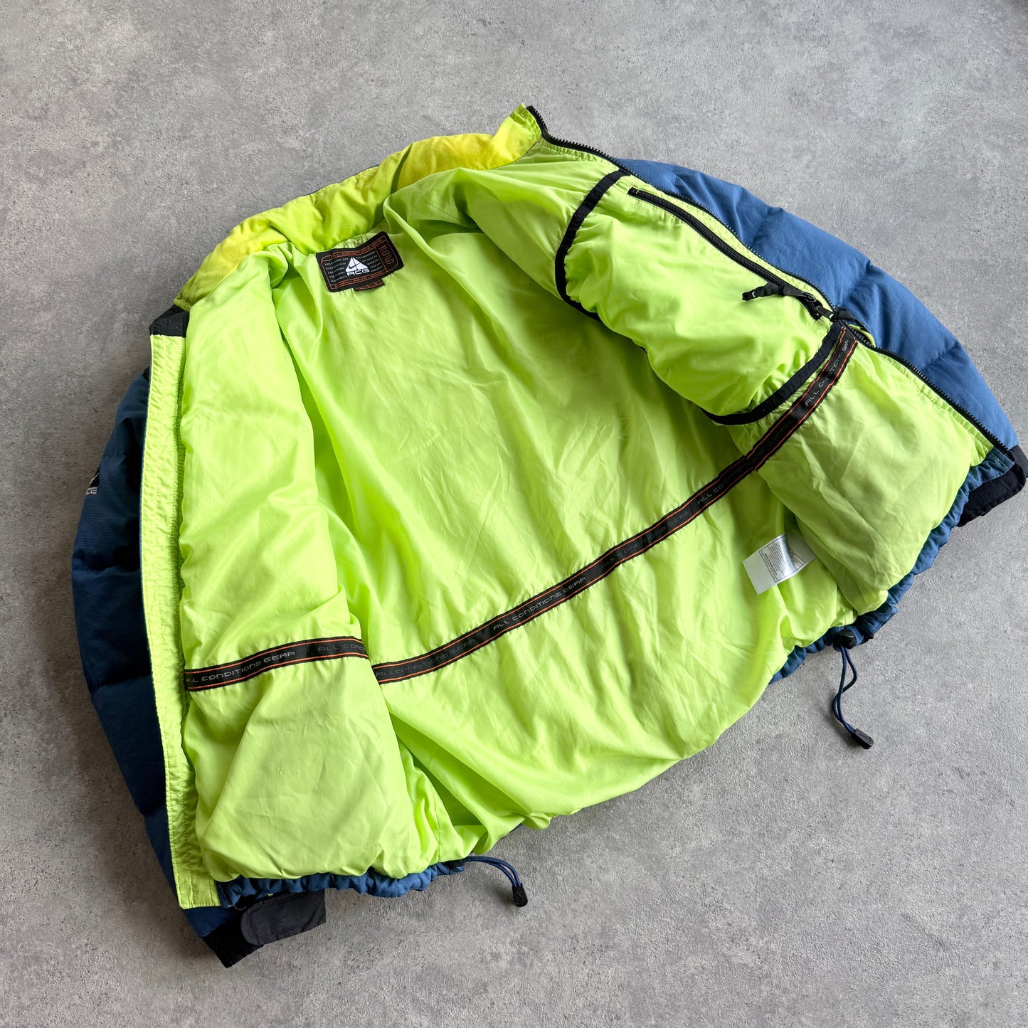 Nike ACG RARE 1990s technical down fill heavyweight puffer jacket (M)