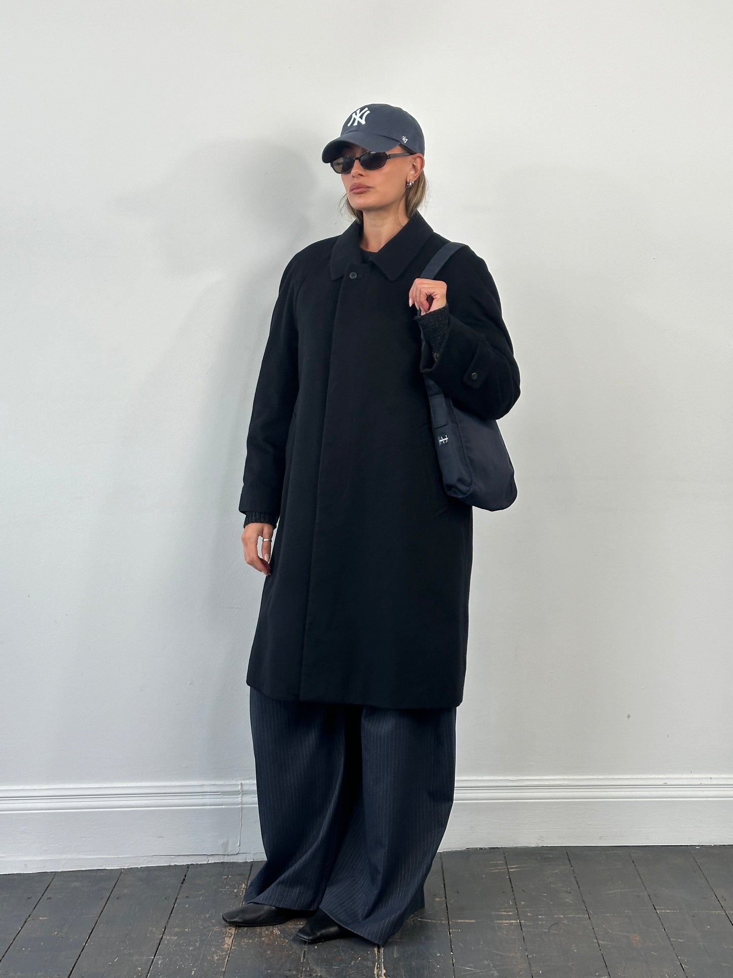 Givenchy 1990s Pure Wool Concealed Placket Coat - XL