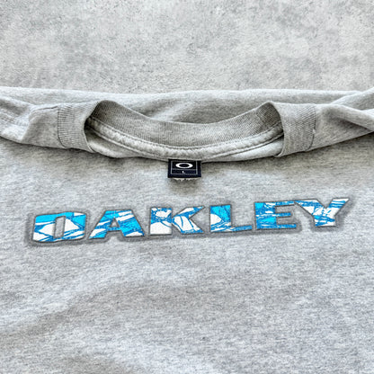 Oakley 2000s heavyweight spellout graphic t-shirt (L)