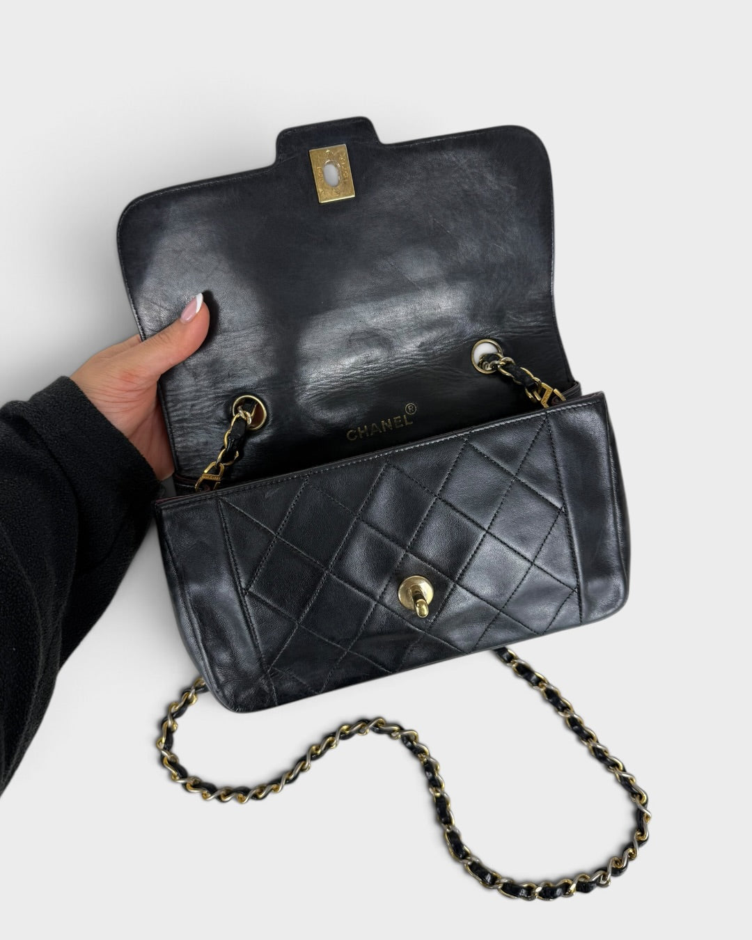 1980s Vintage Chanel Black Lambskin Diana Square Single Flap Bag 24K GHW | O/S, Multicoloured