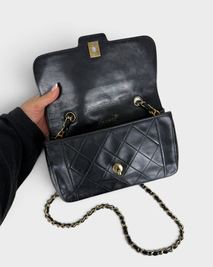 1980s Vintage Chanel Black Lambskin Diana Square Single Flap Bag 24K GHW | O/S, Multicoloured