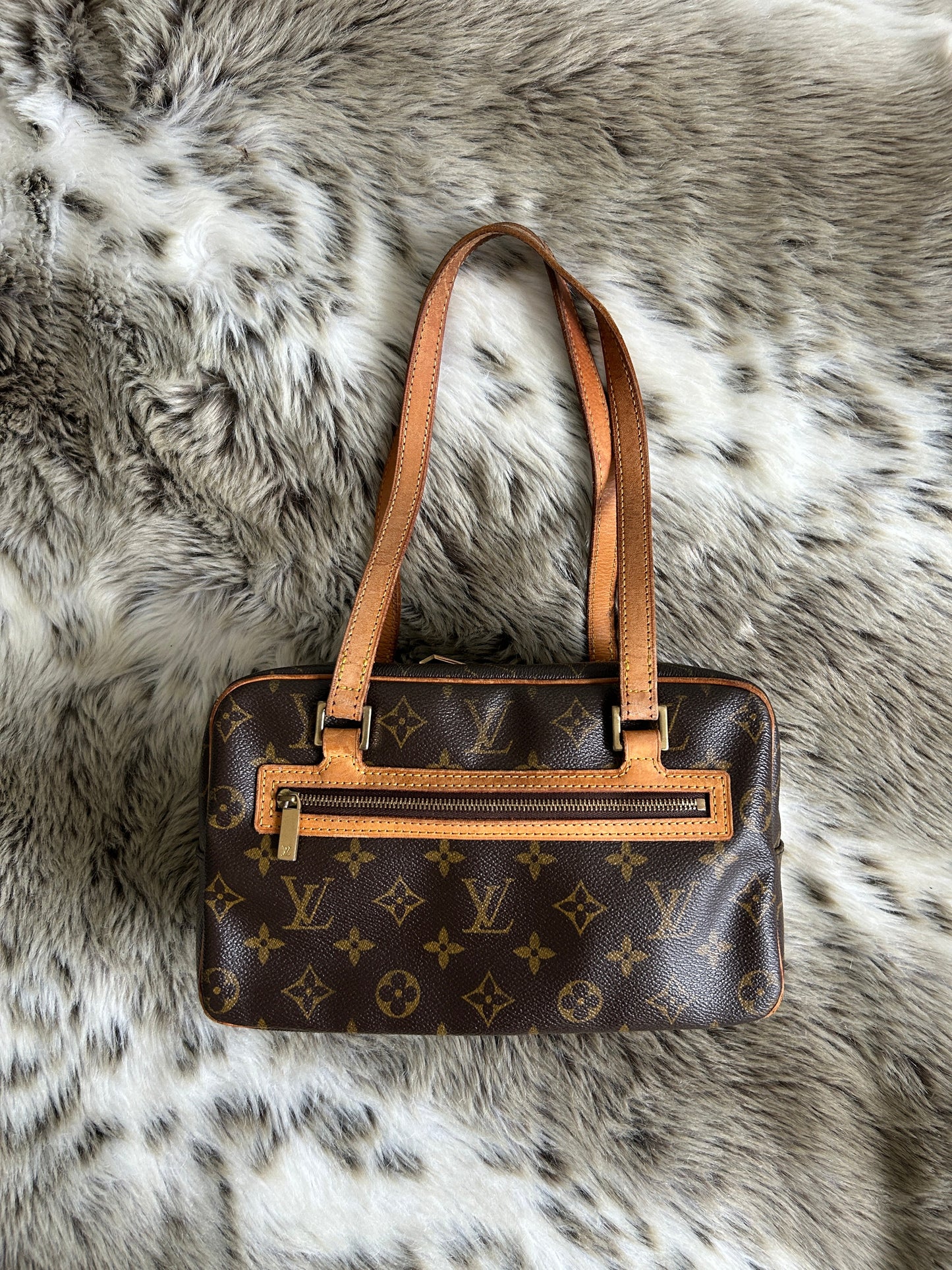 Vintage 2003 Louis Vuitton Cite MM Shoulder Bag | O/S, Brown