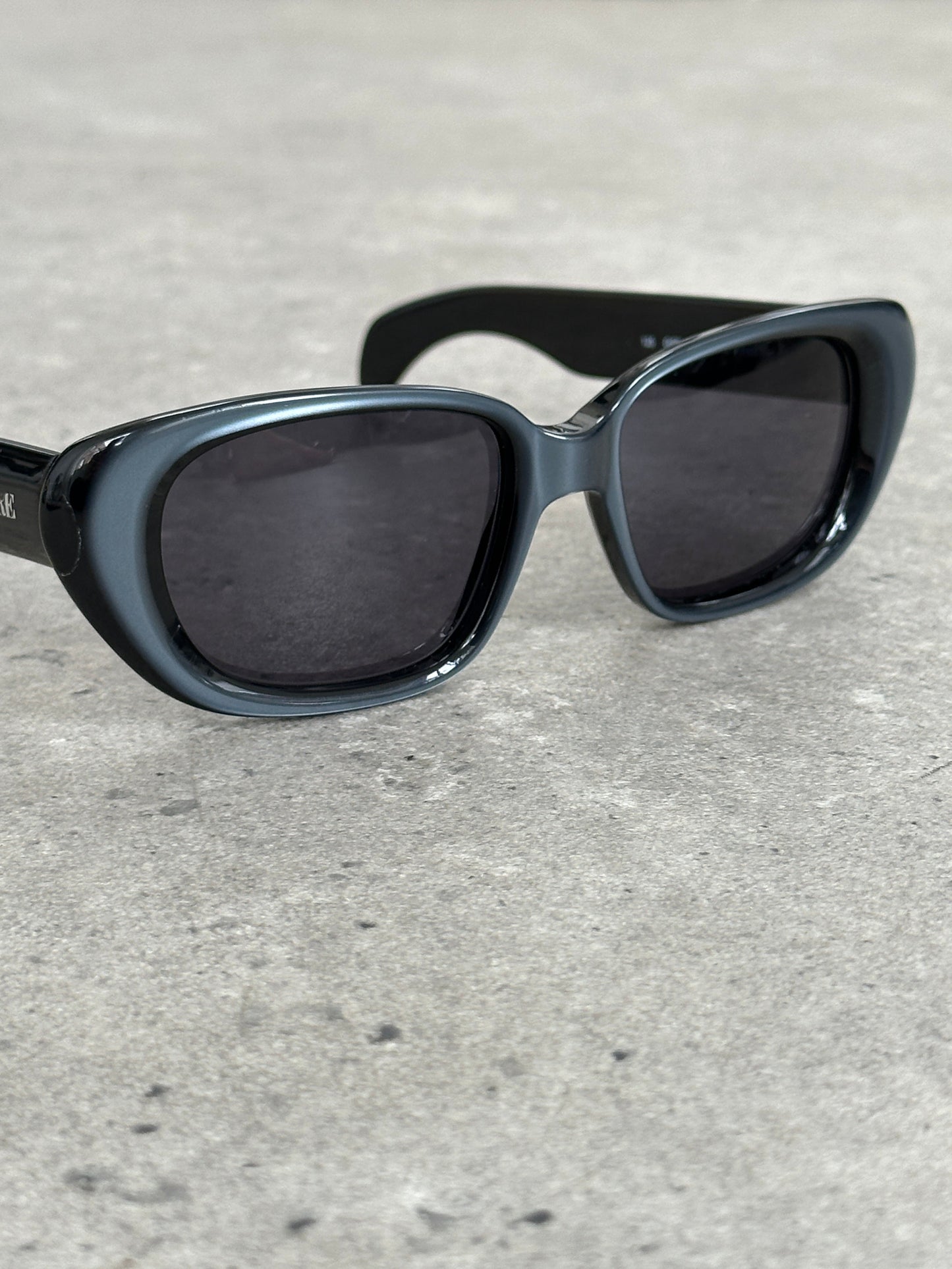 Gianfranco Ferre 2000s Rectangular Sunglasses