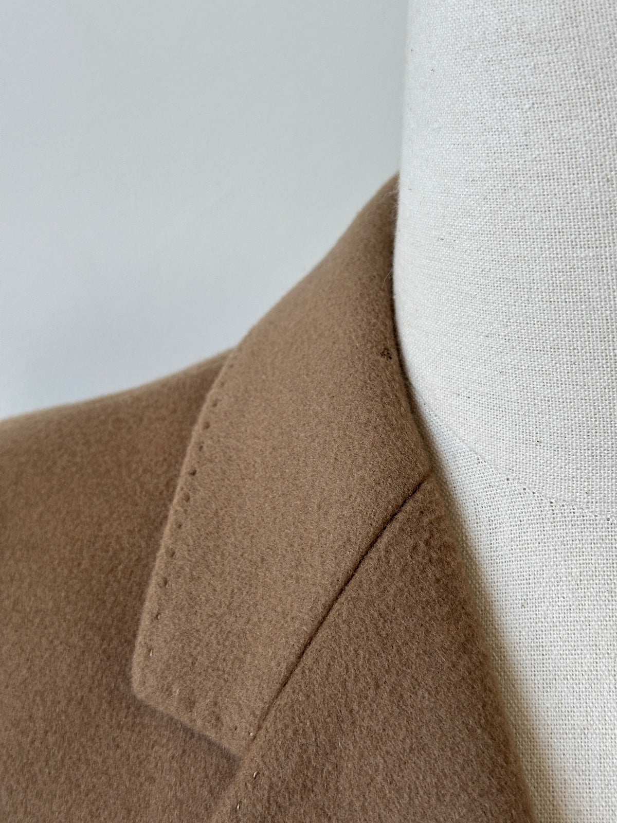 Vintage 1990s Pure New Wool Concealed Placket Coat - L