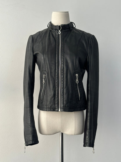 Vintage 2000s fitted moto leather jacket in lamb leather, XS size, featuring classic design and silver hardware.