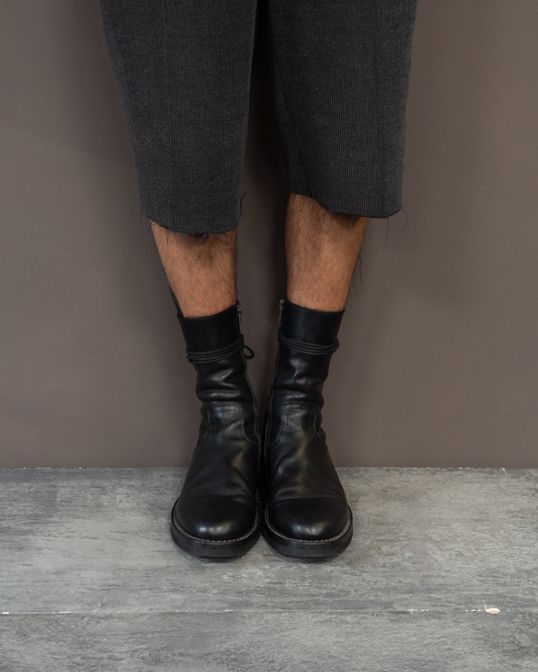 ANN DEMEULEMEESTER VITELLO LACE BACK BOOTS (EU 43)